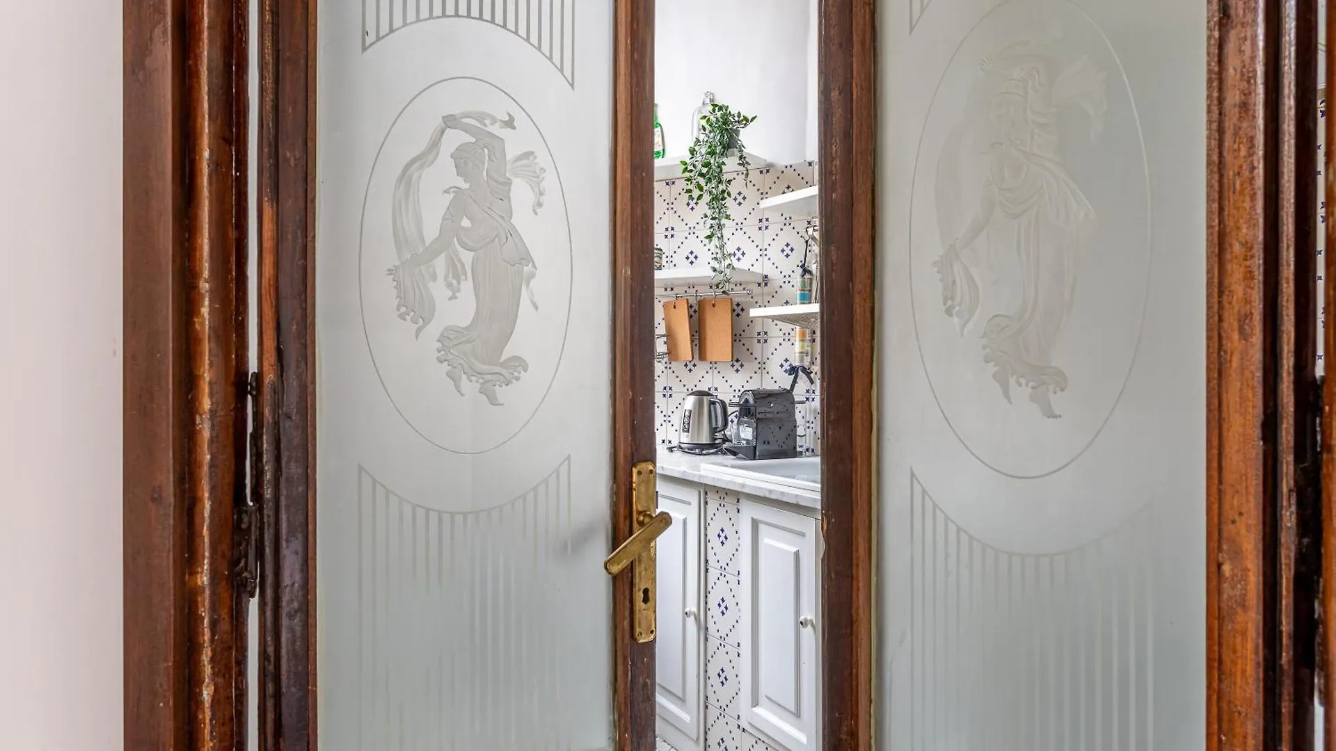 Iflat A Vintage Gem Apartment Near Piazza Navona Rome 0*,